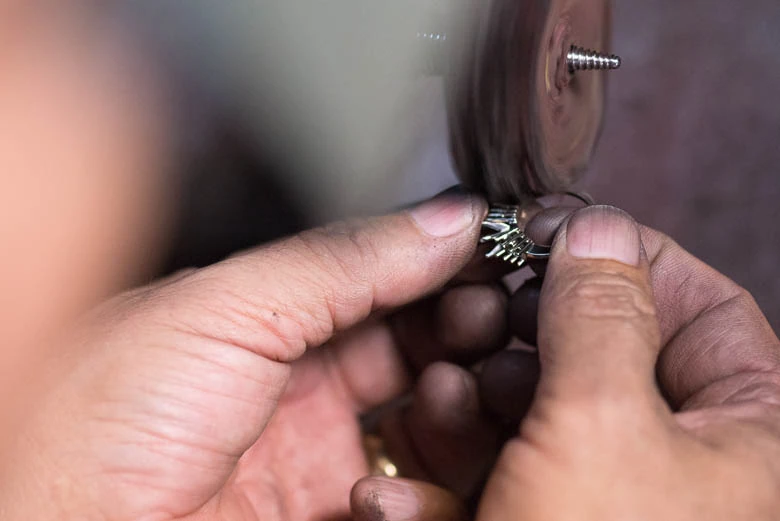 Joyería fina servicio - pulido anillo compromiso